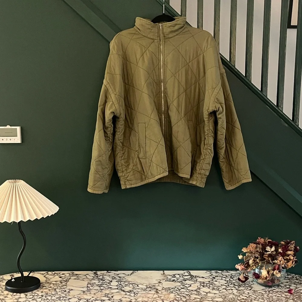 GAP Quilted Jacket - Picture 1 of 8